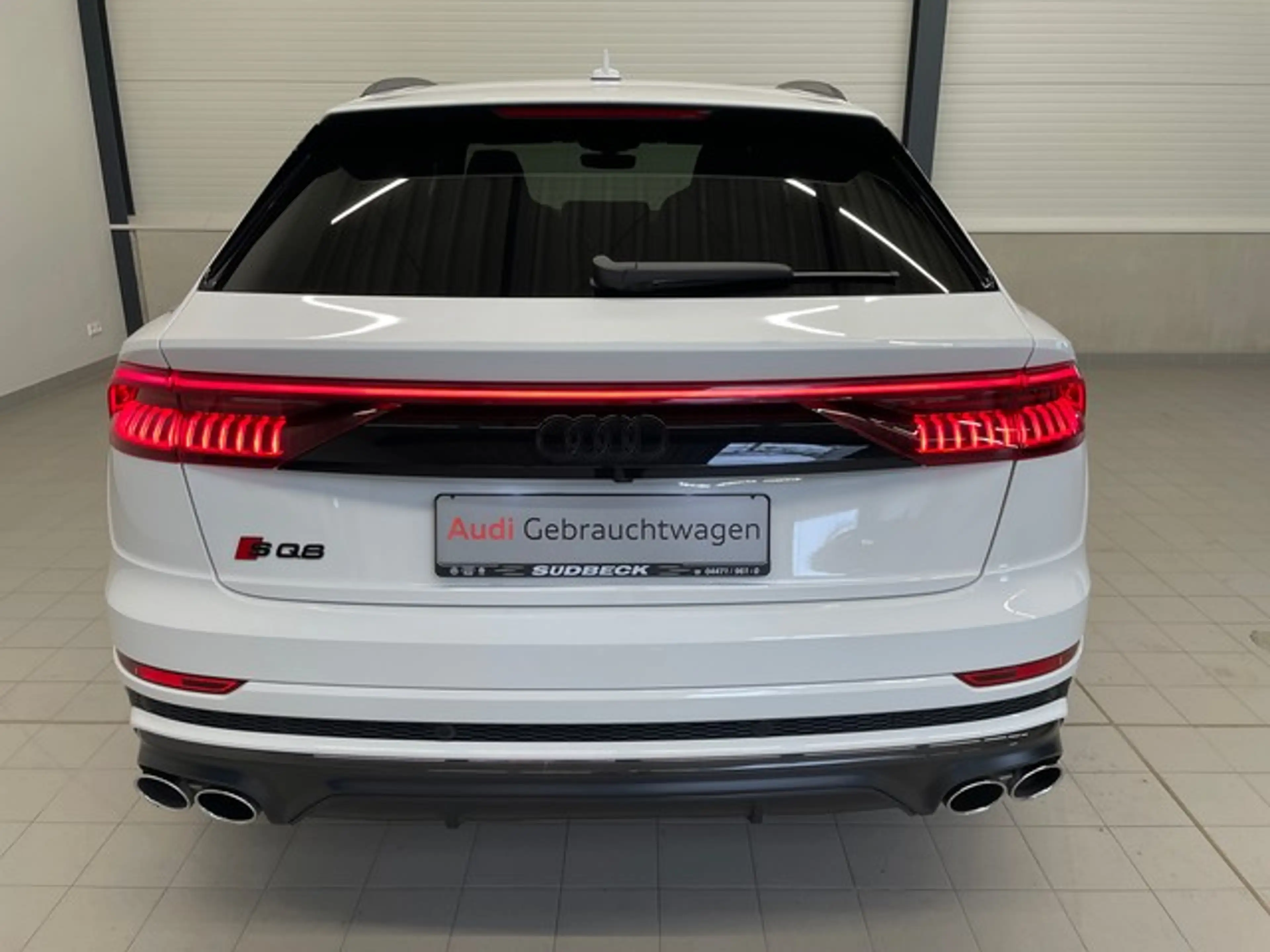 Audi SQ8 4.0 TFSI quattro competition plus — photo 6