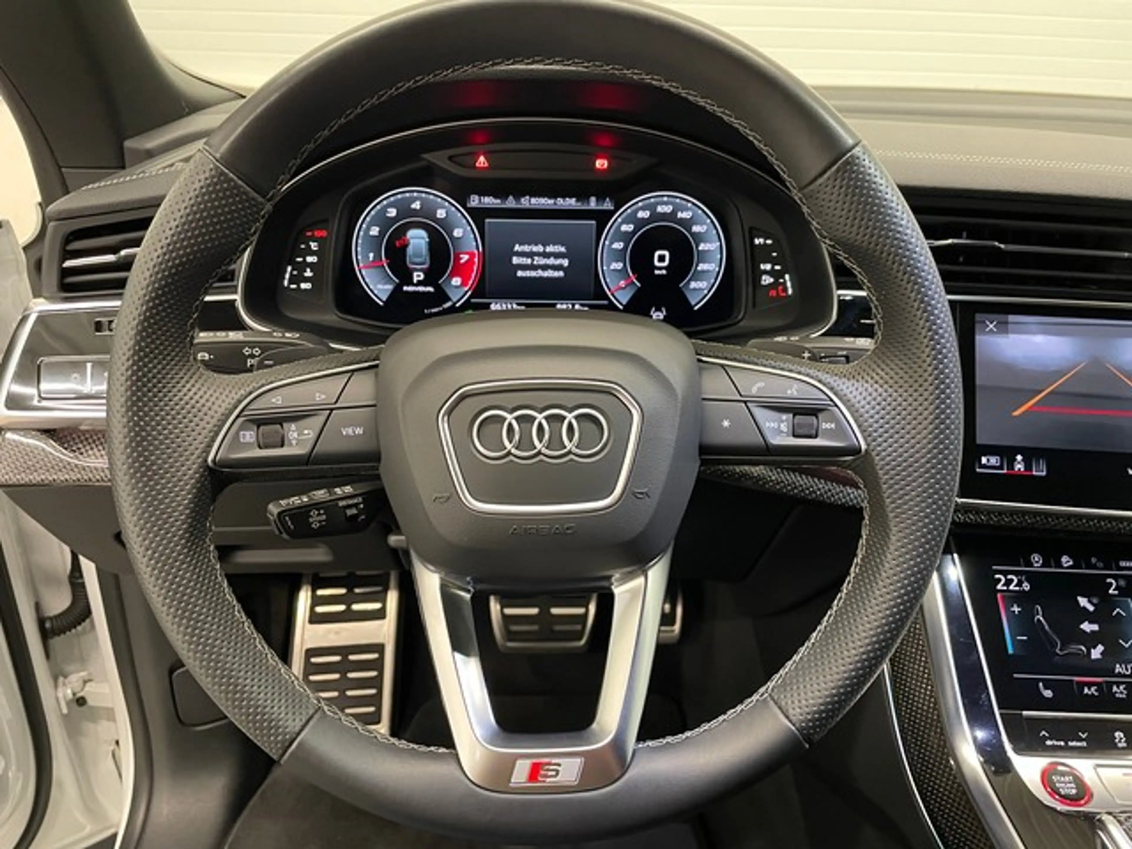 Audi SQ8 4.0 TFSI quattro competition plus — photo 14
