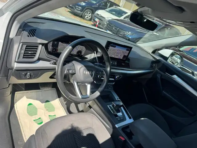 Audi Q5 view 14