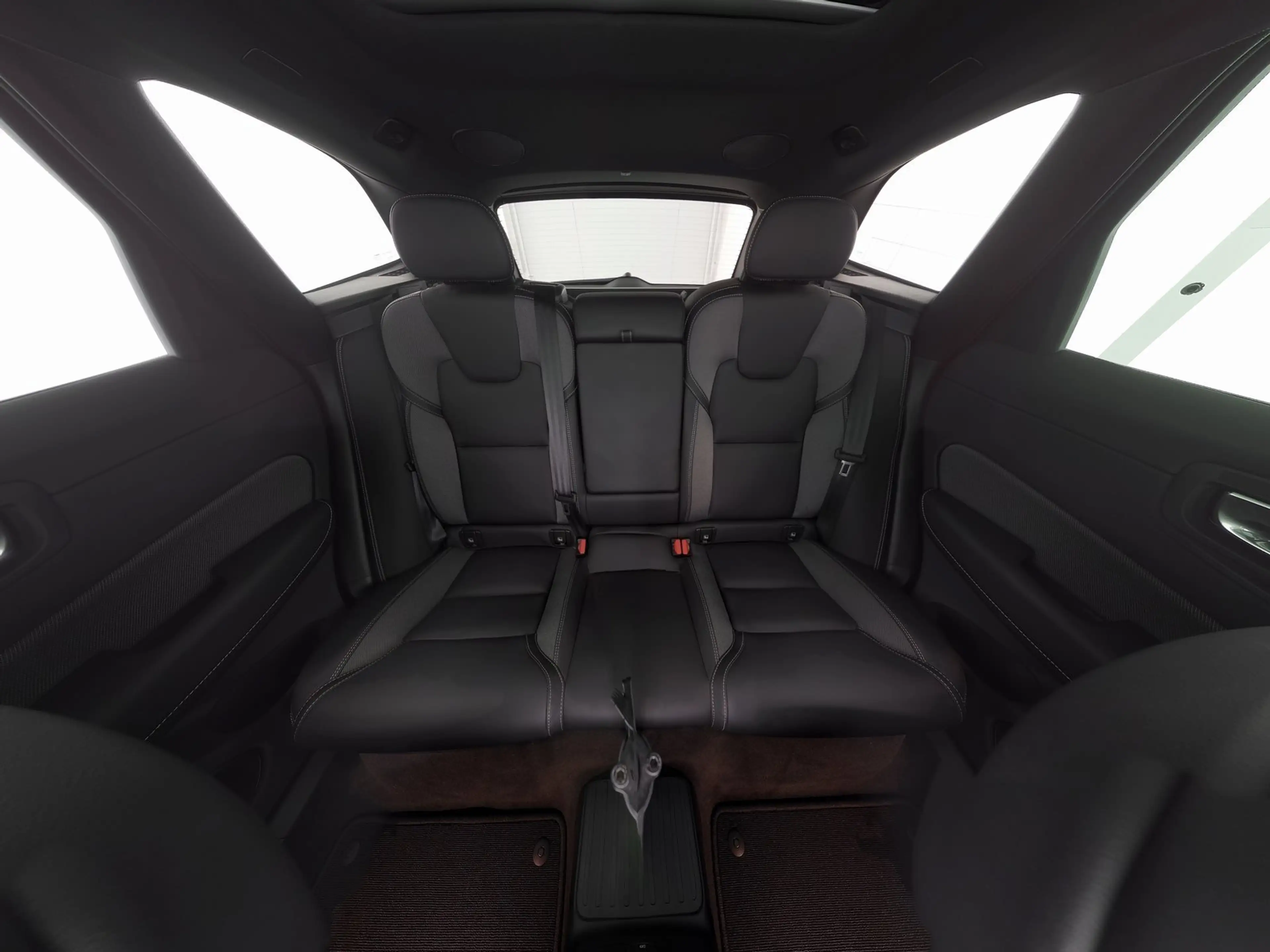Volvo XC60 T8 AWD Plus Black Edition 360°KAMERA*ACC* — photo 5