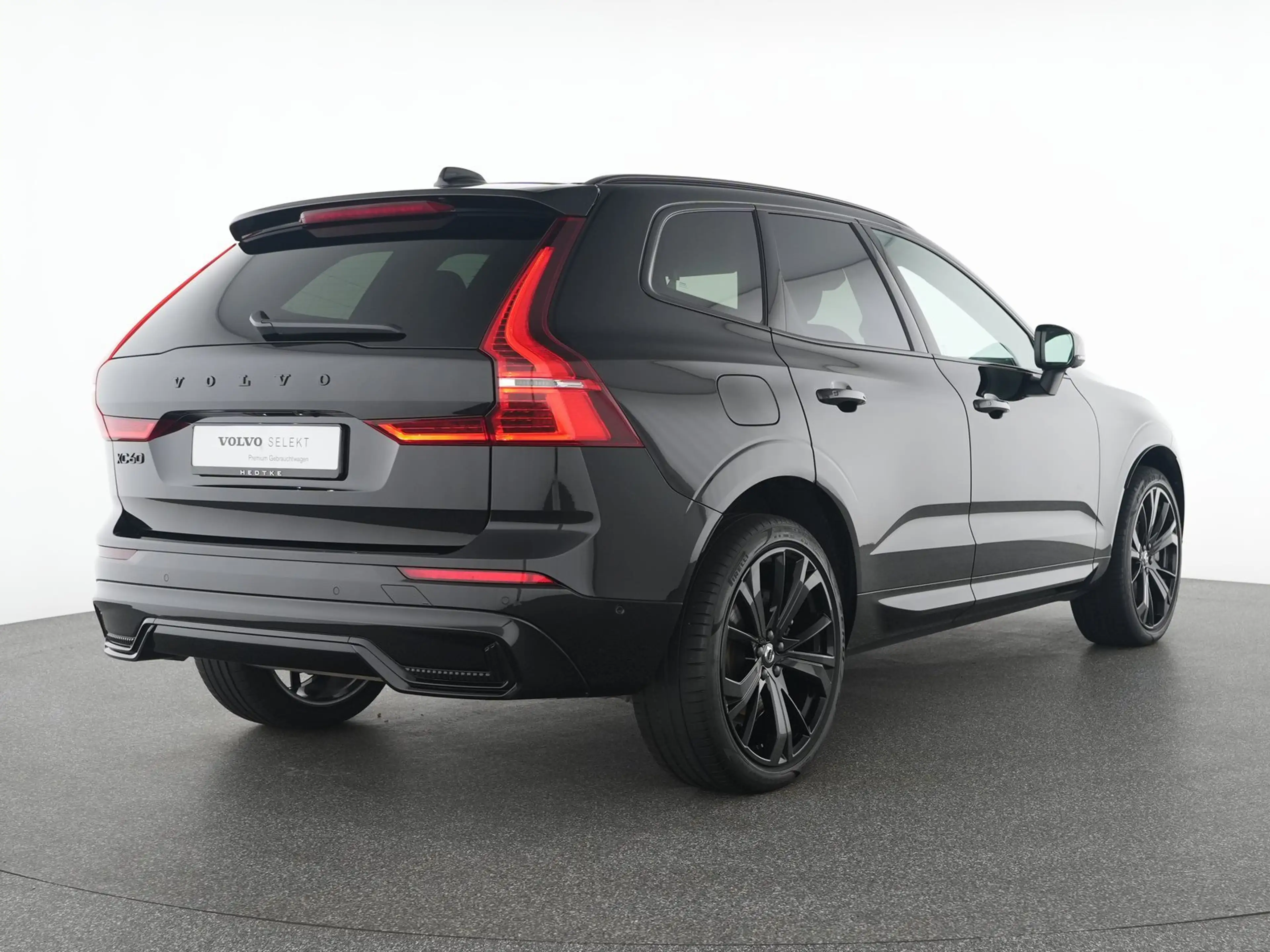 Volvo XC60 T8 AWD Plus Black Edition 360°KAMERA*ACC* — photo 2