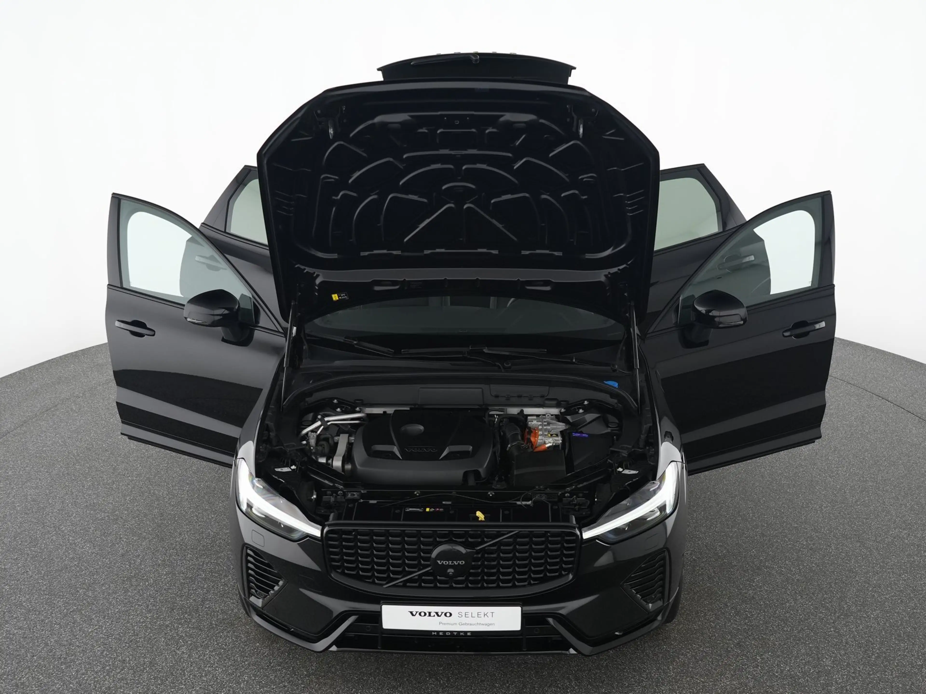 Volvo XC60 T8 AWD Plus Black Edition 360°KAMERA*ACC* — photo 13