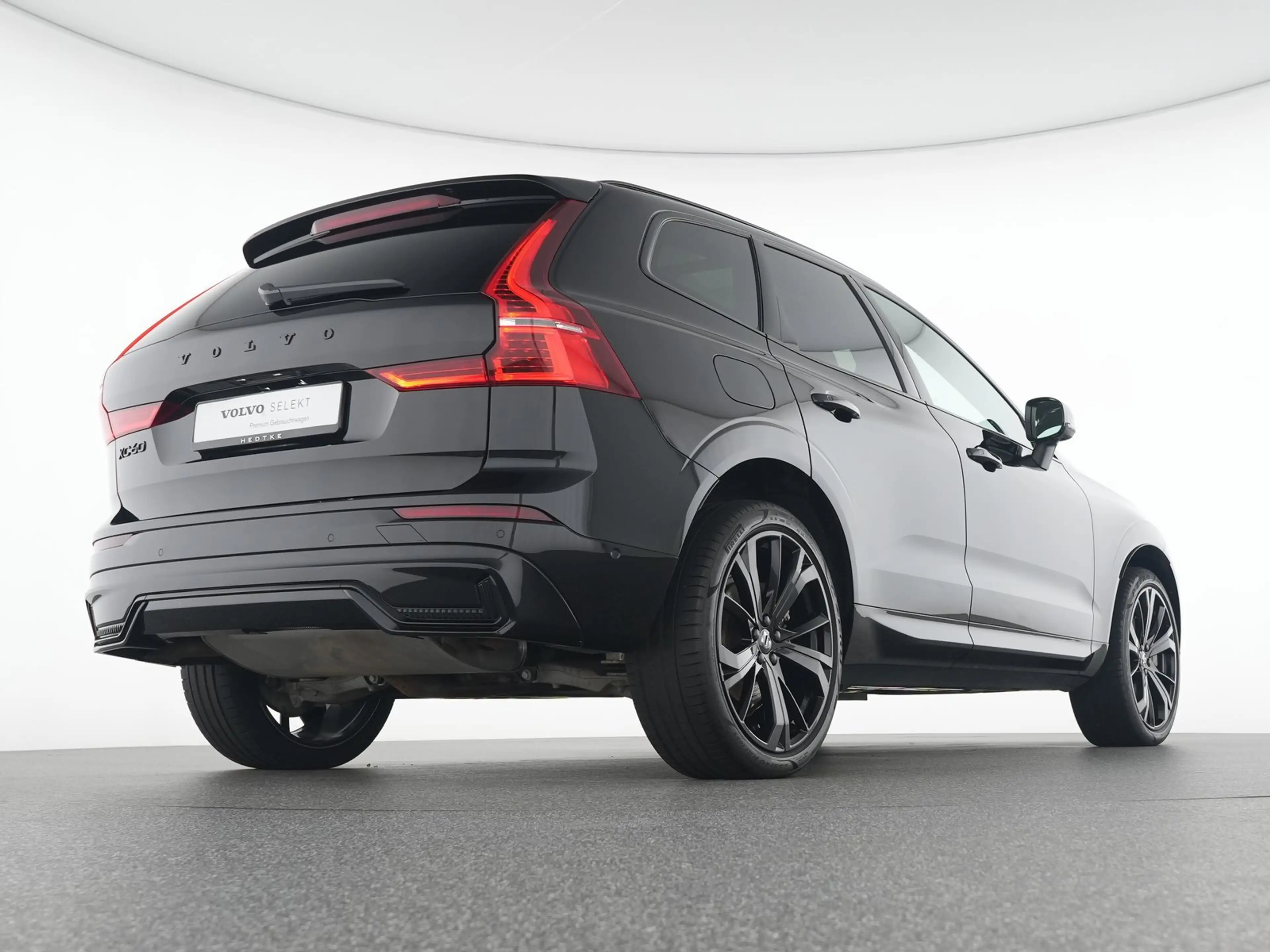 Volvo XC60 T8 AWD Plus Black Edition 360°KAMERA*ACC* — photo 8
