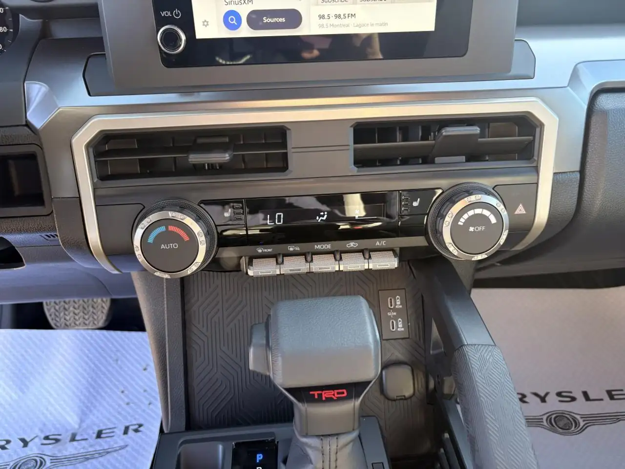 Toyota Tacoma снимка Toyota Tacoma