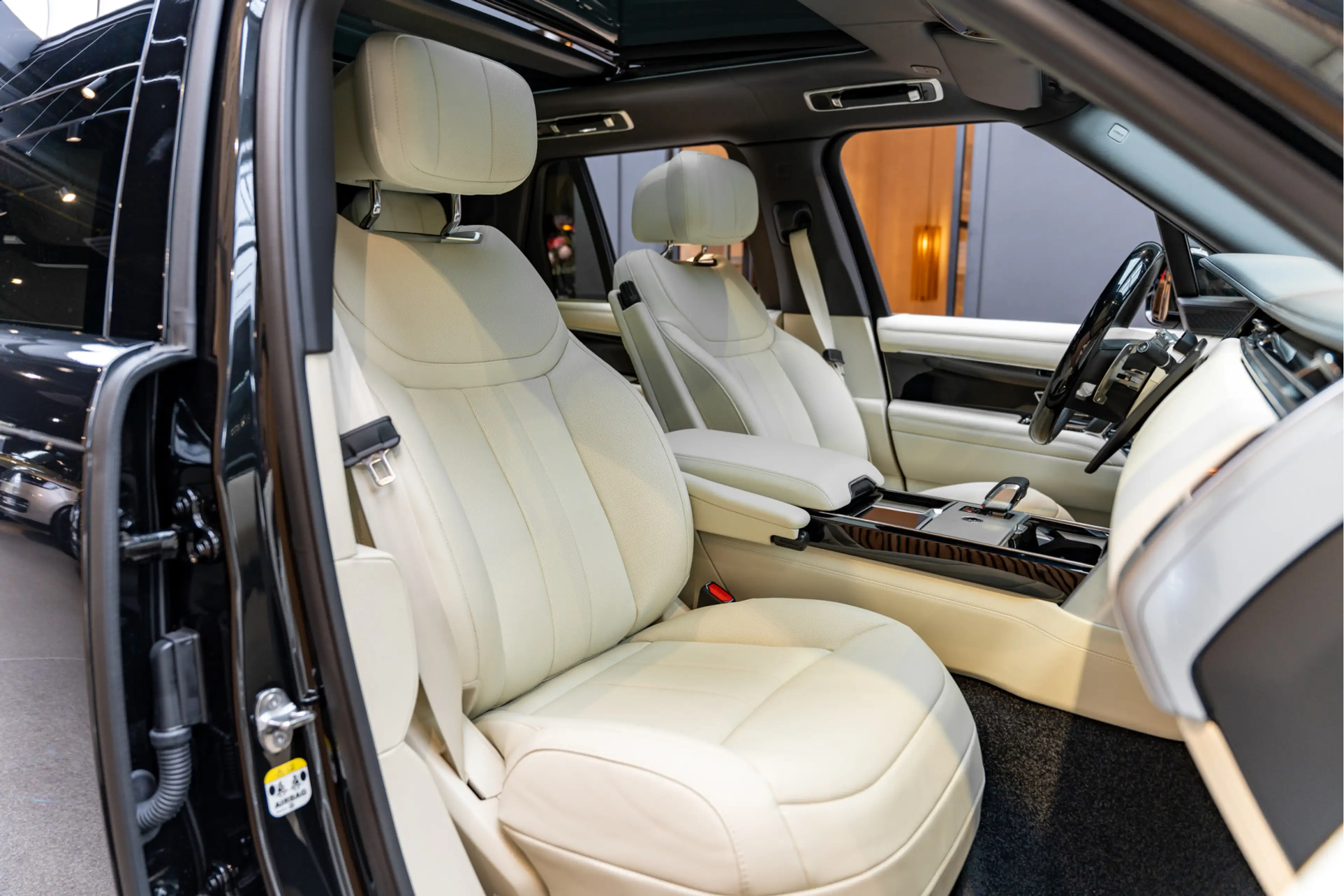 Land Rover Range Rover P550e Autobiography Koelbox Trekhaak Comfortseats — photo 48