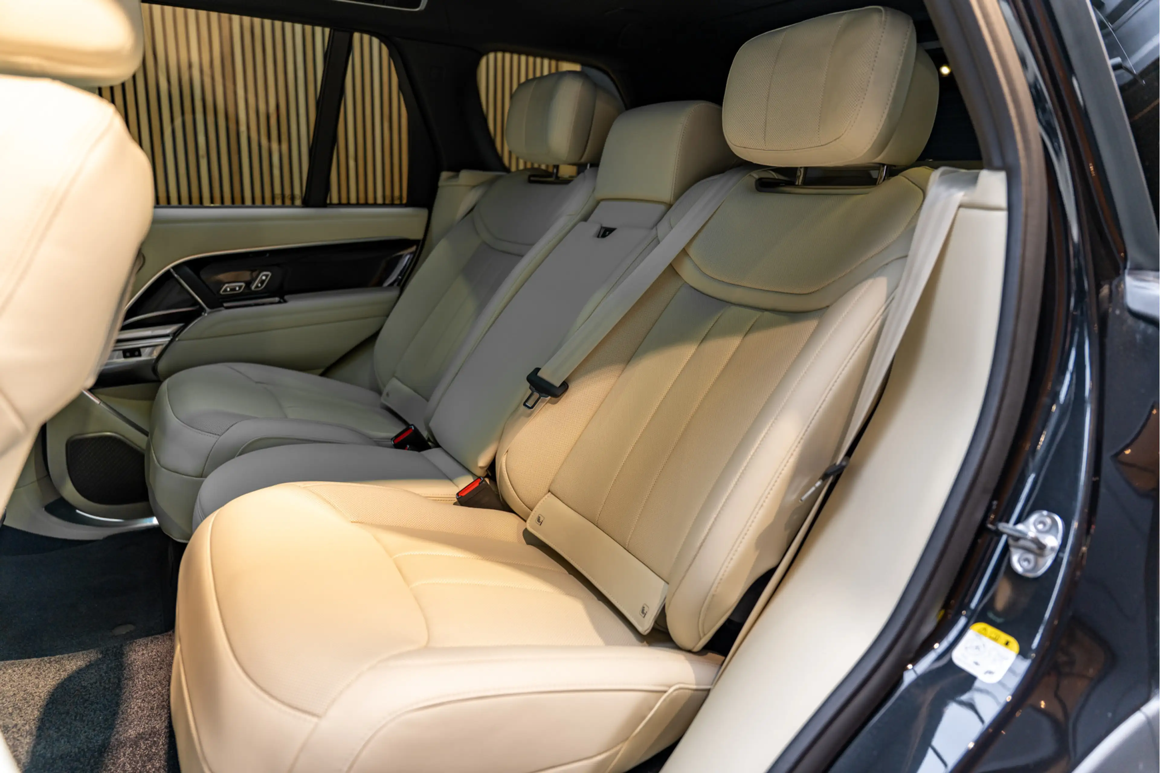 Land Rover Range Rover P550e Autobiography Koelbox Trekhaak Comfortseats — photo 10