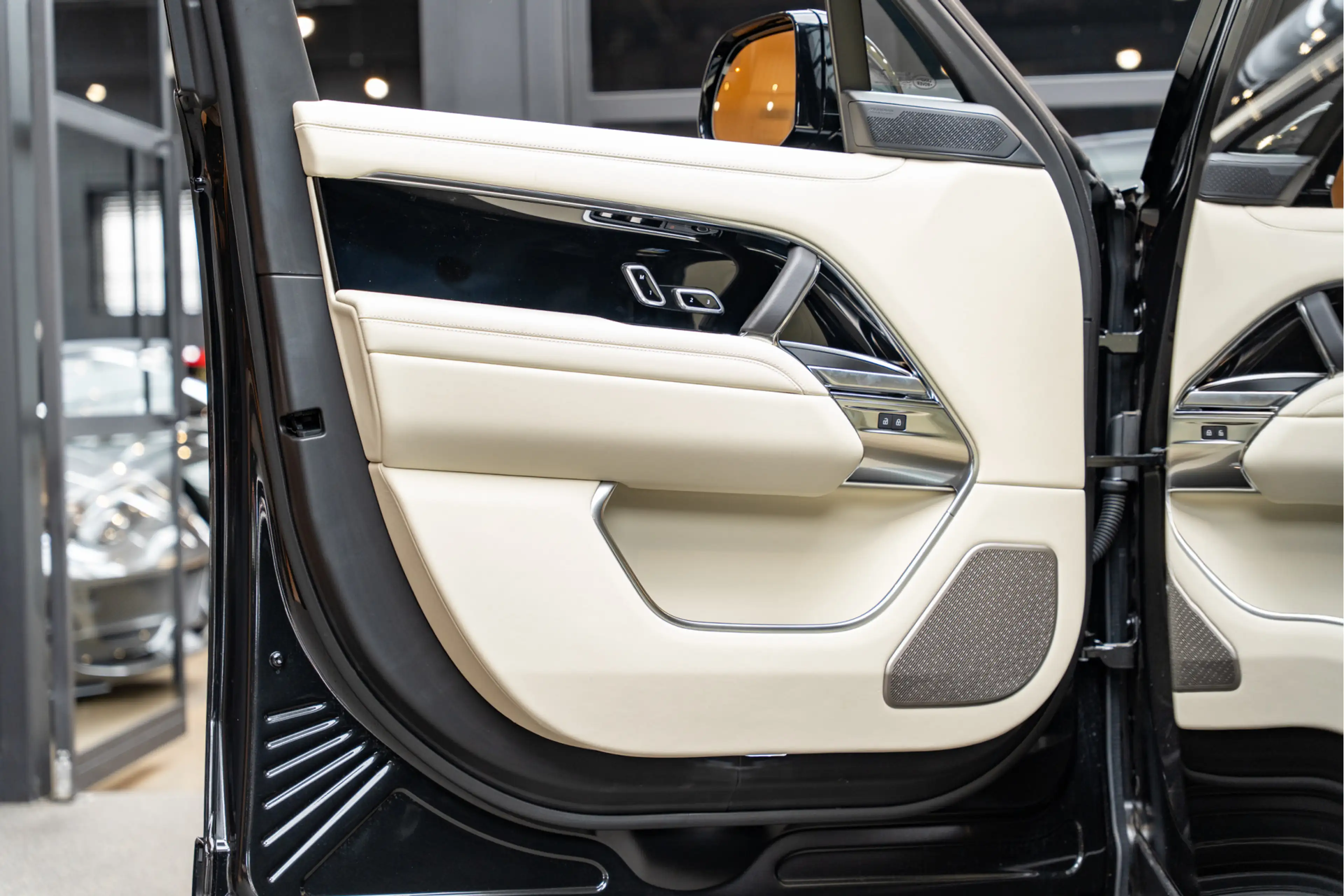 Land Rover Range Rover P550e Autobiography Koelbox Trekhaak Comfortseats — photo 25