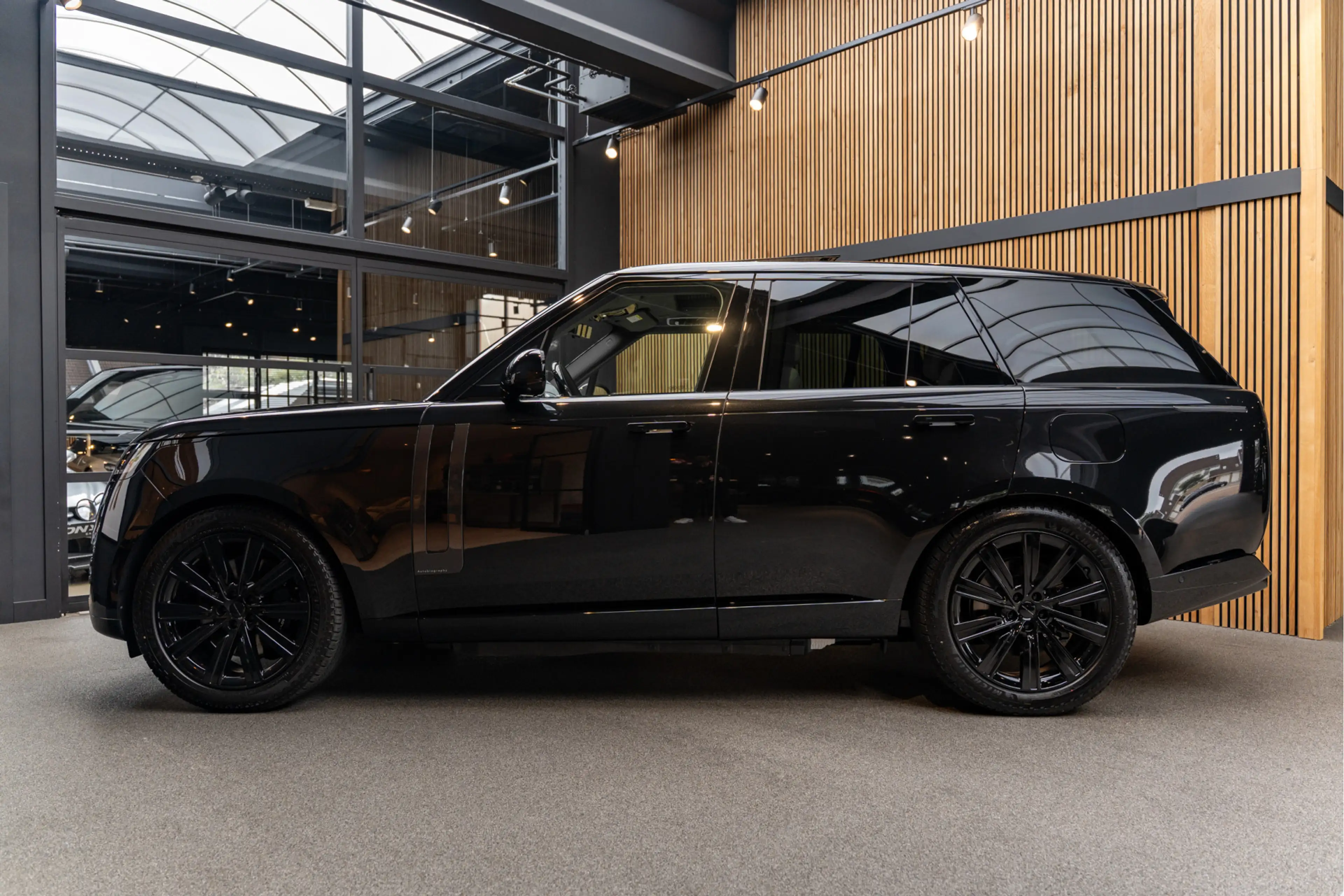 Land Rover Range Rover P550e Autobiography Koelbox Trekhaak Comfortseats — photo 3