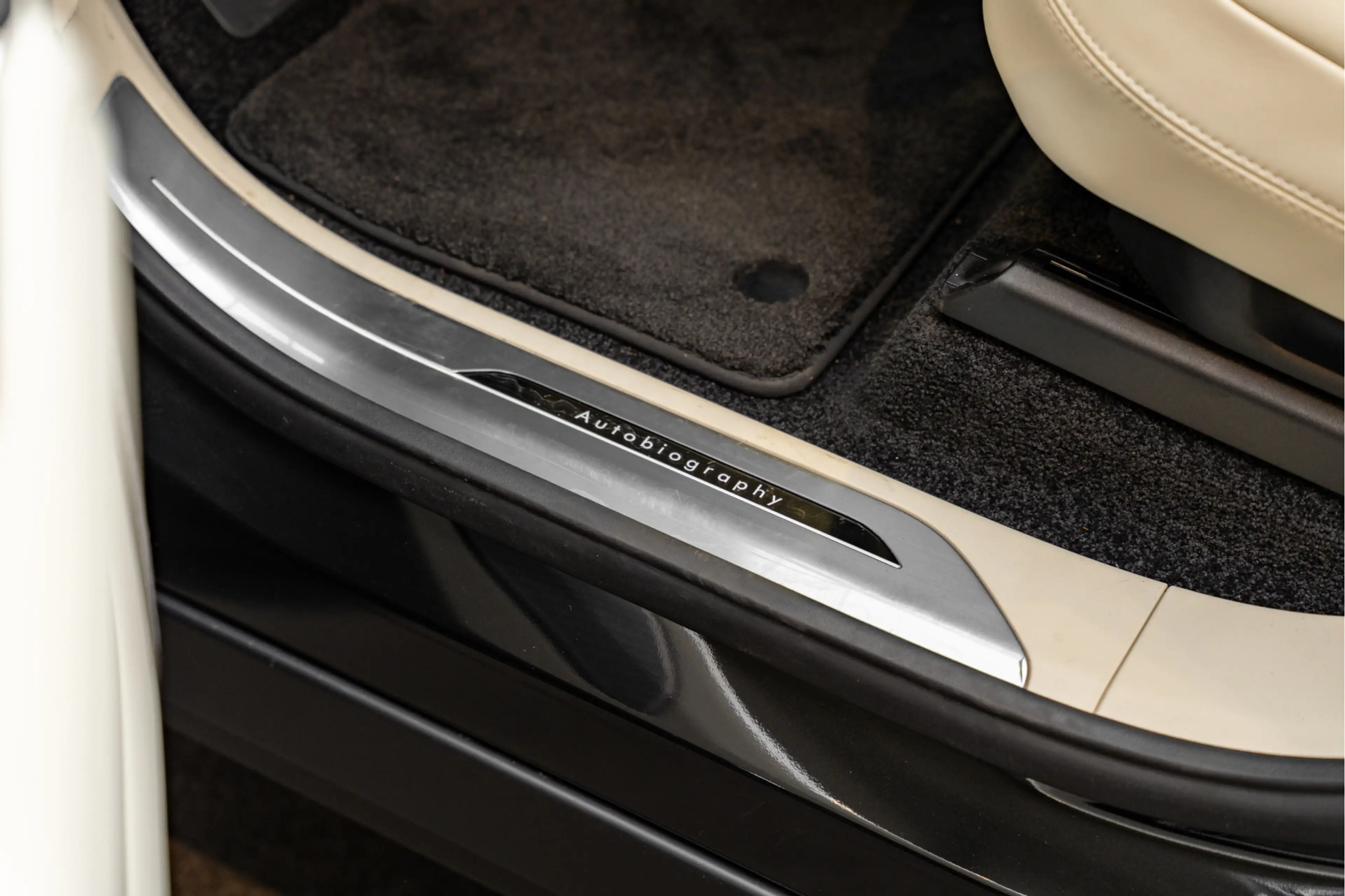 Land Rover Range Rover P550e Autobiography Koelbox Trekhaak Comfortseats — photo 29