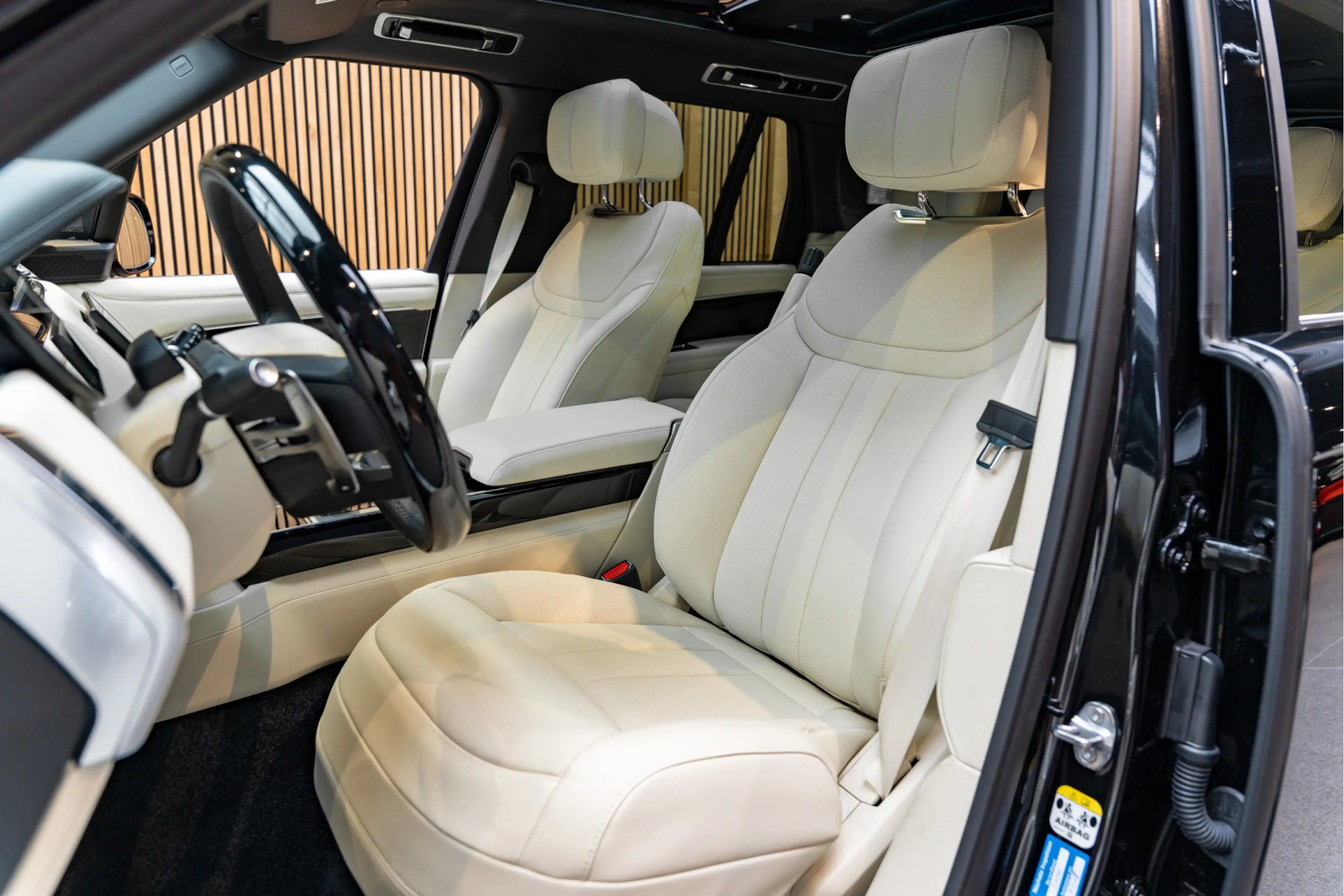 Land Rover Range Rover P550e Autobiography Koelbox Trekhaak Comfortseats — photo 9