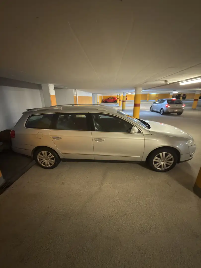 Volkswagen Passat Variant Var. Trendline TDI DPF 4Motion - 2