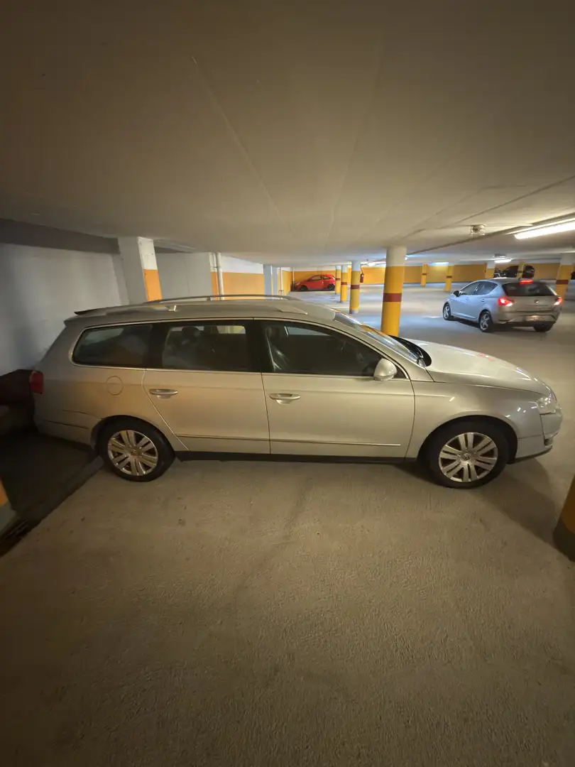 Volkswagen Passat Variant Var. Trendline TDI DPF 4Motion - 1