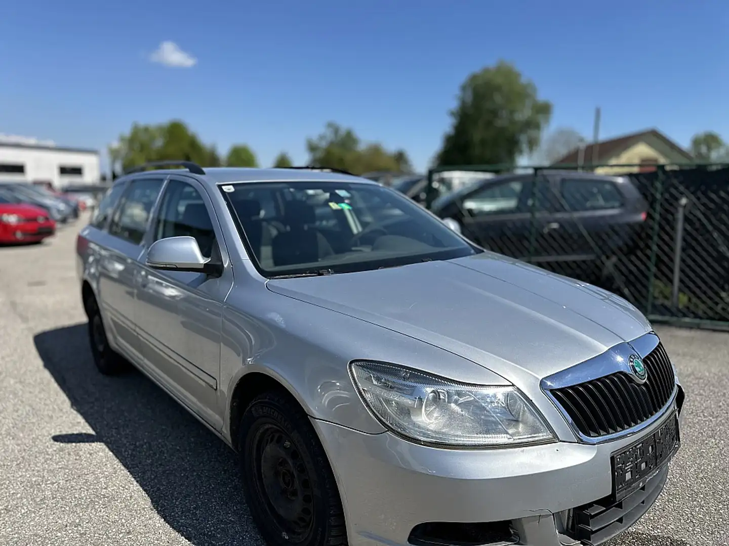 Skoda Octavia Combi Elegance 1,6 TDI CR DPF 4x4 Silber - 2