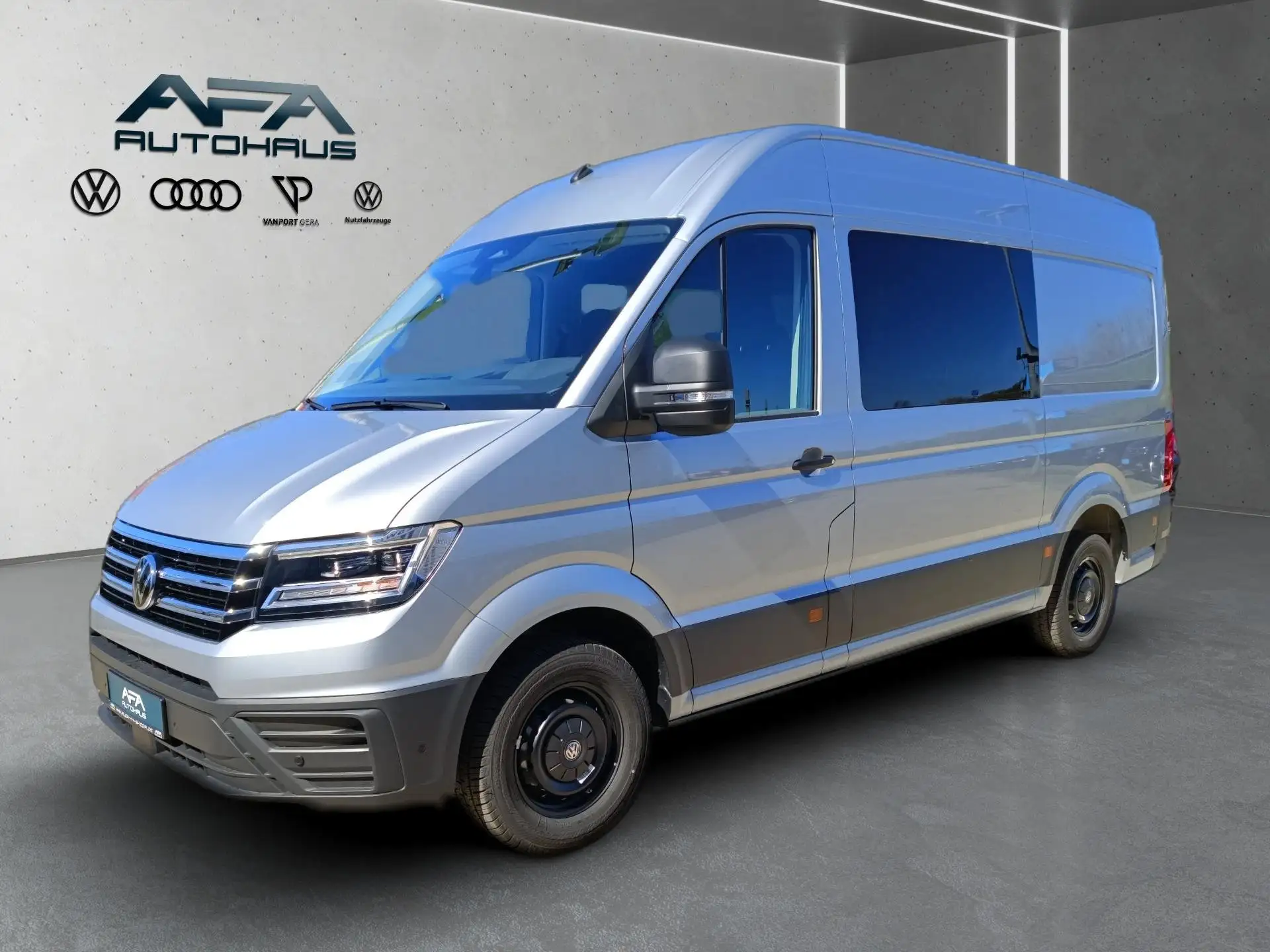 폭스바겐 Volkswagen Crafter 35 4x4 KAWA Plus MR AHK*Sthg*RFK*Navi 2026 블루 사진 2