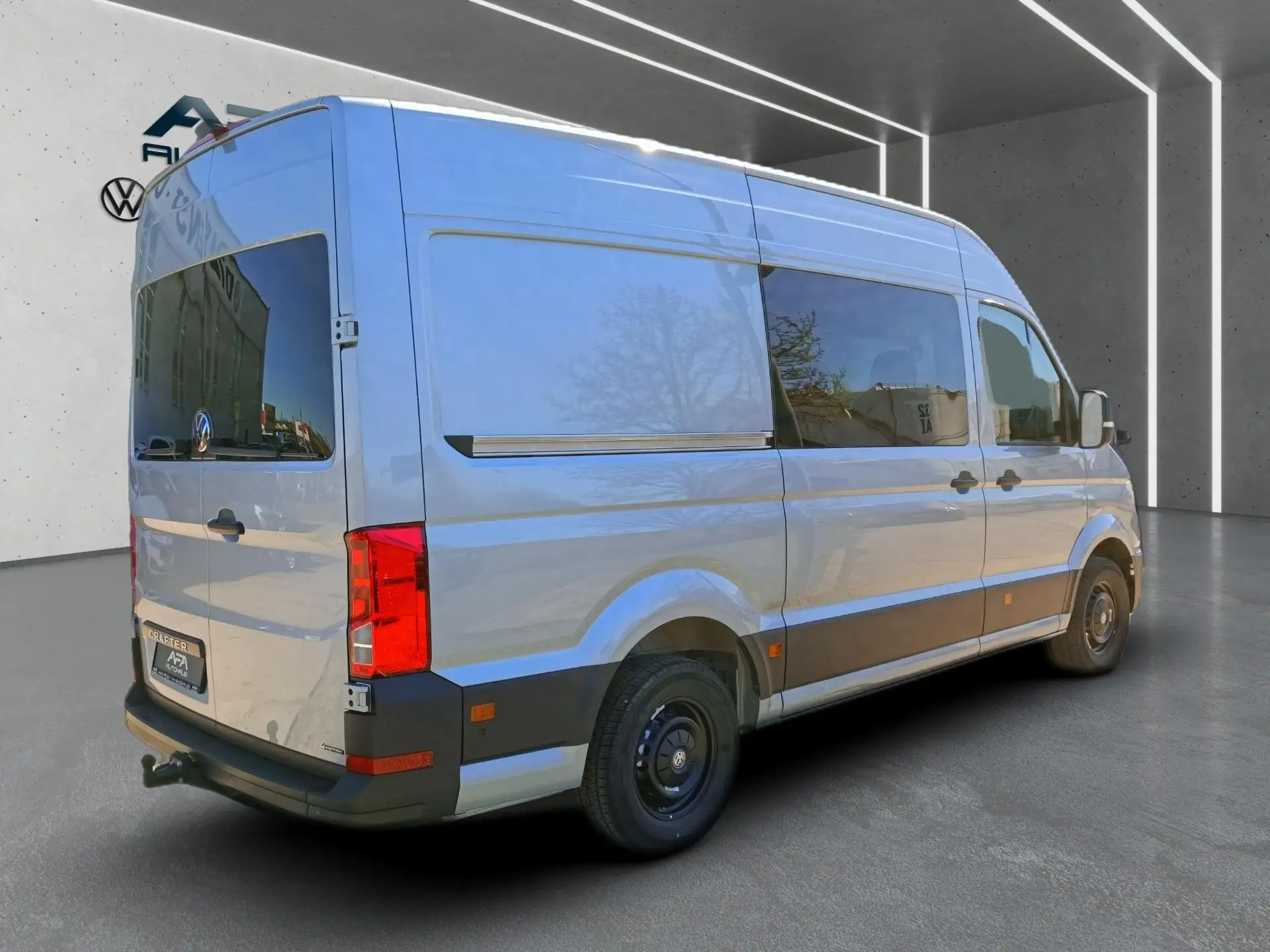 폭스바겐 Volkswagen Crafter 35 4x4 KAWA Plus MR AHK*Sthg*RFK*Navi 2026 블루 사진 3