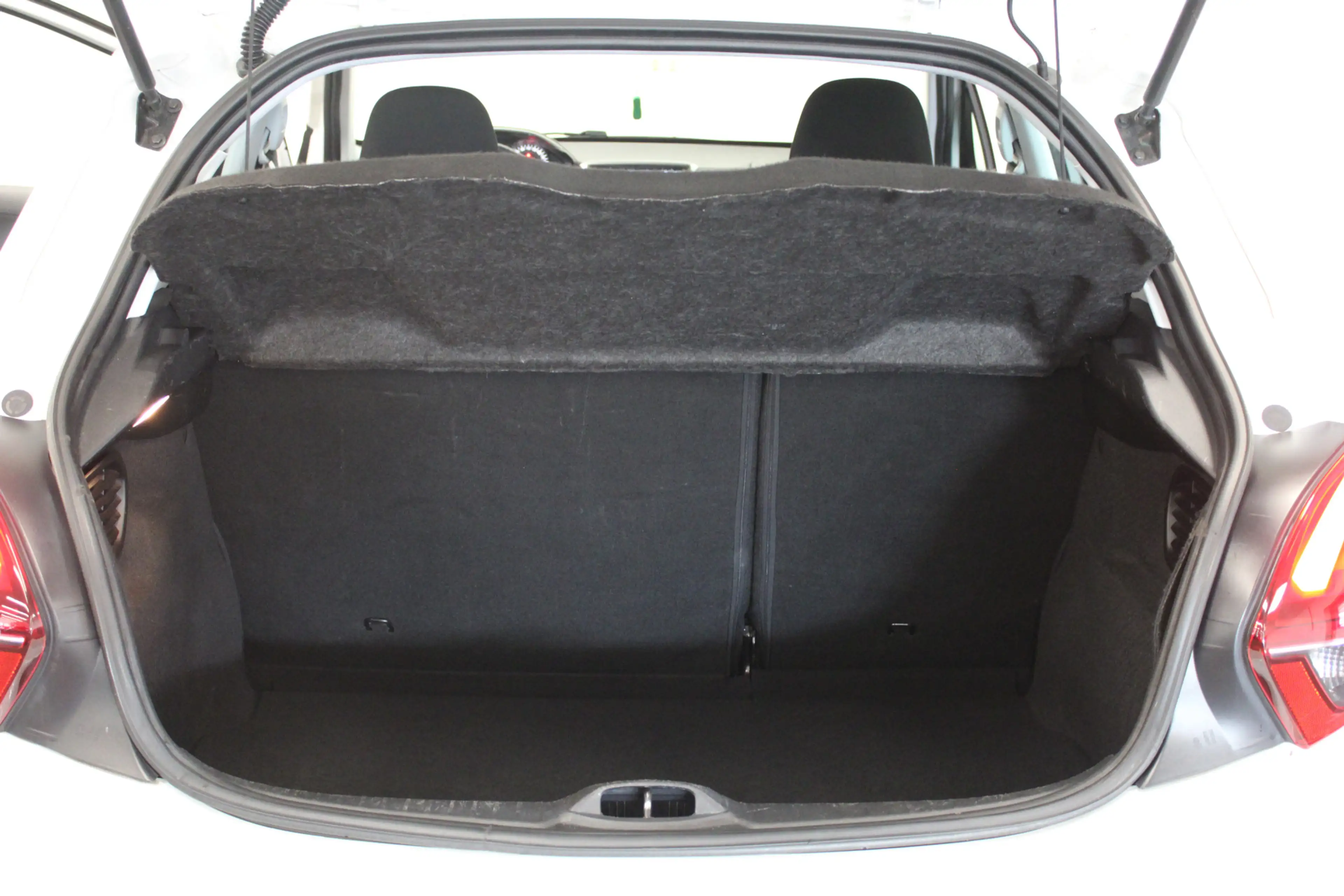 Peugeot 208 1.2 PureTech Blue Lion — photo 22