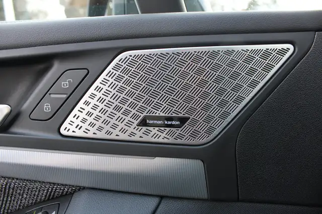BMW 2 Series view 13