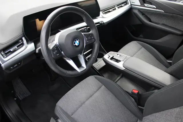 BMW 2 Series view 9