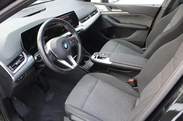 BMW 2 Series view 8