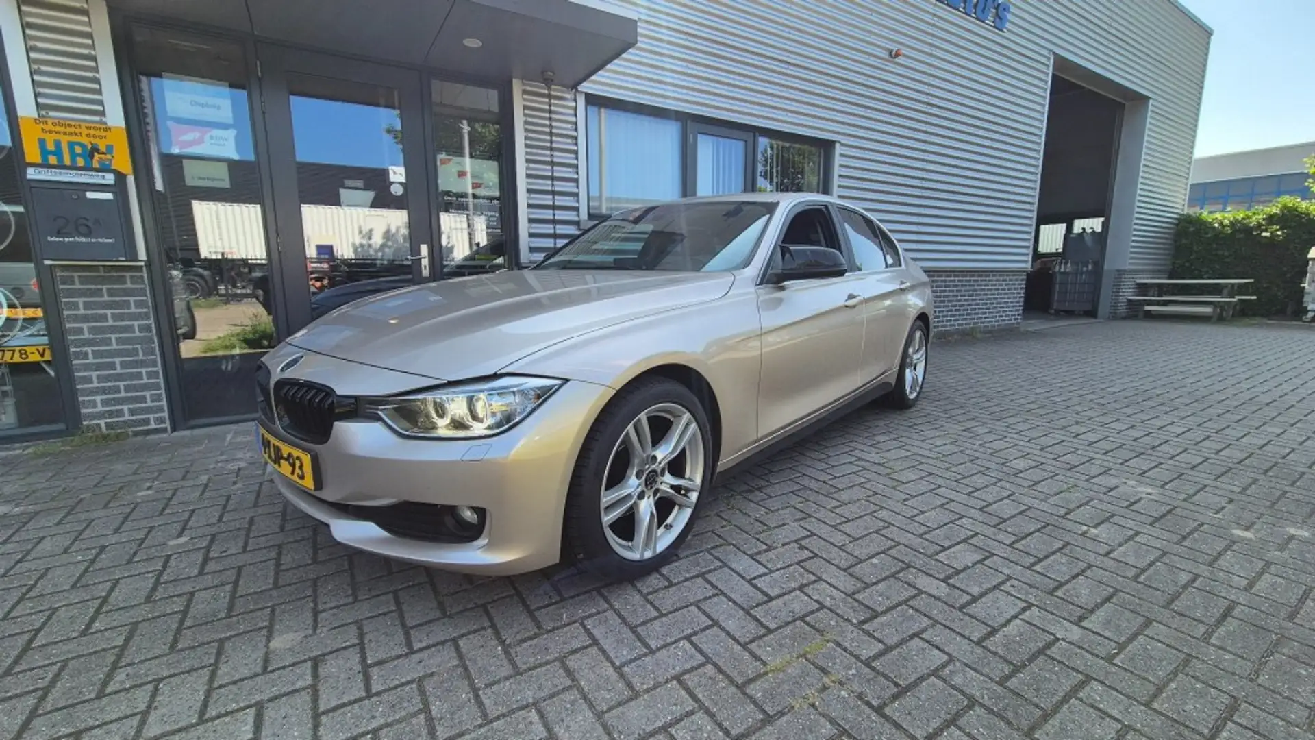 BMW 320 320i EffiicientDynamics Edition Executive LEDER NA Gris - 1