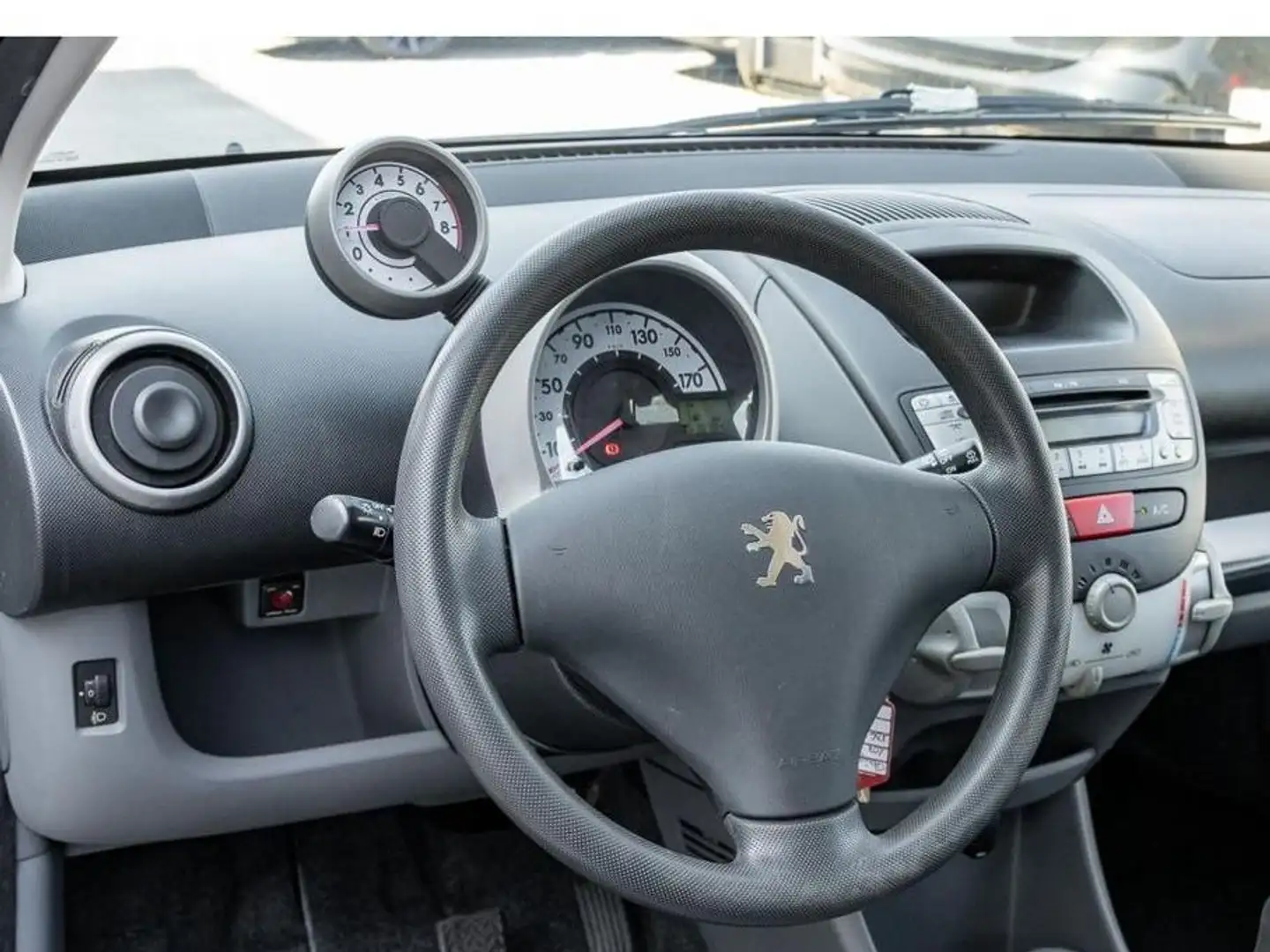 Peugeot 107 Grijs - 2