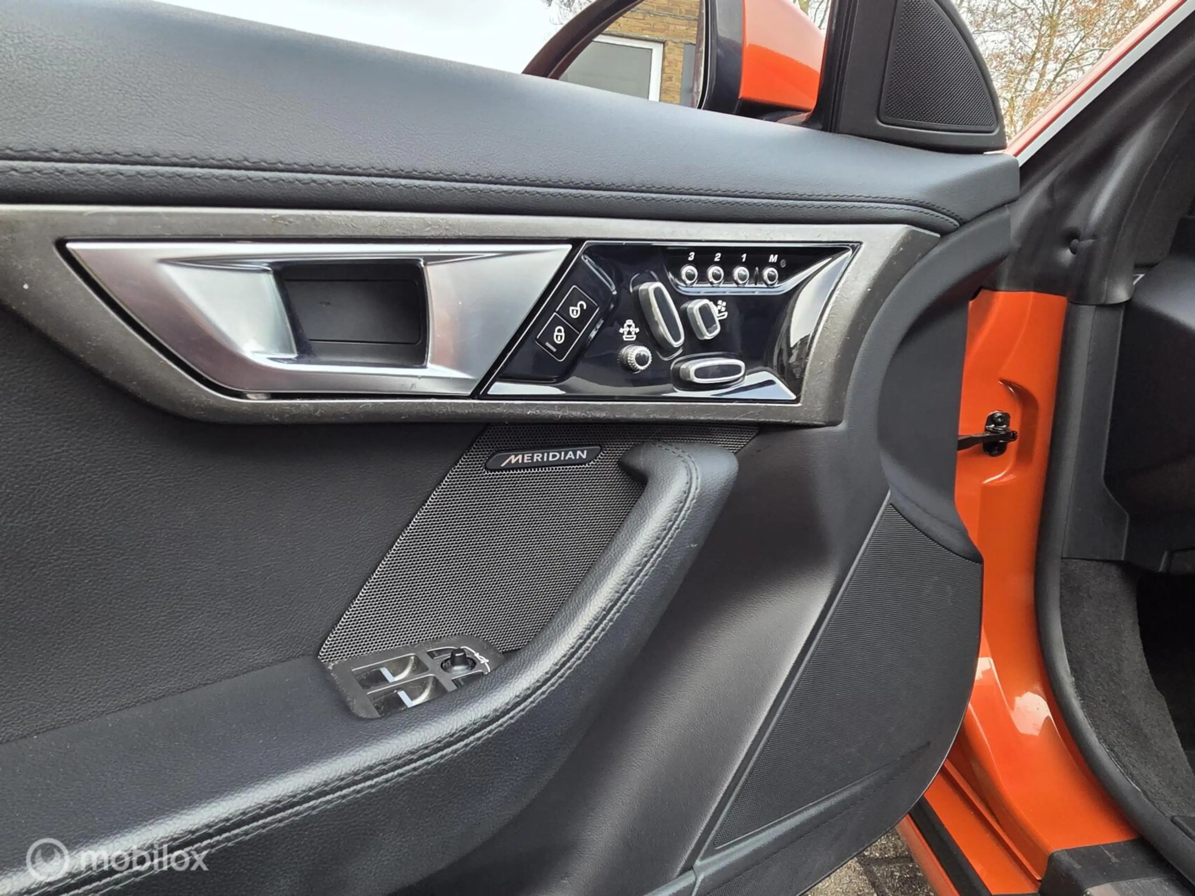 Jaguar F-Type 3.0 V6 Convertible Meridian|Firesand|Uniek — photo 5