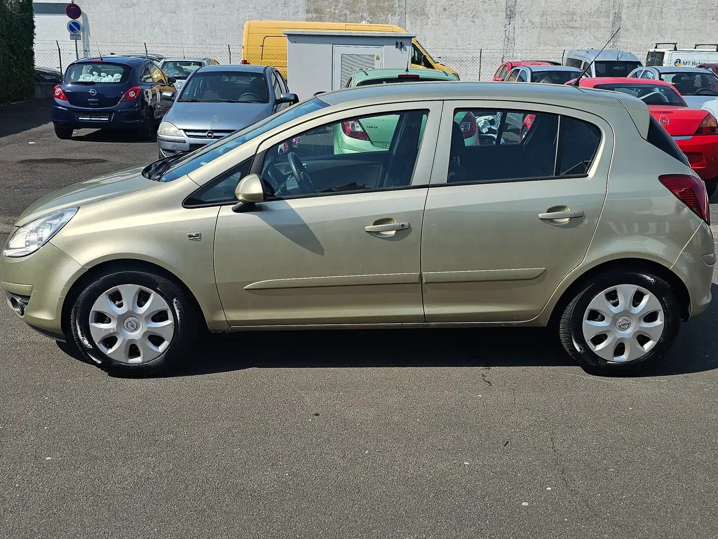 Opel Corsa D / AUTOMATIK  / 64tkm original Or - 2