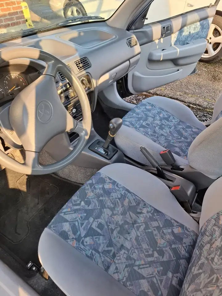 Toyota Starlet 1.3i 16v XT, foto 6