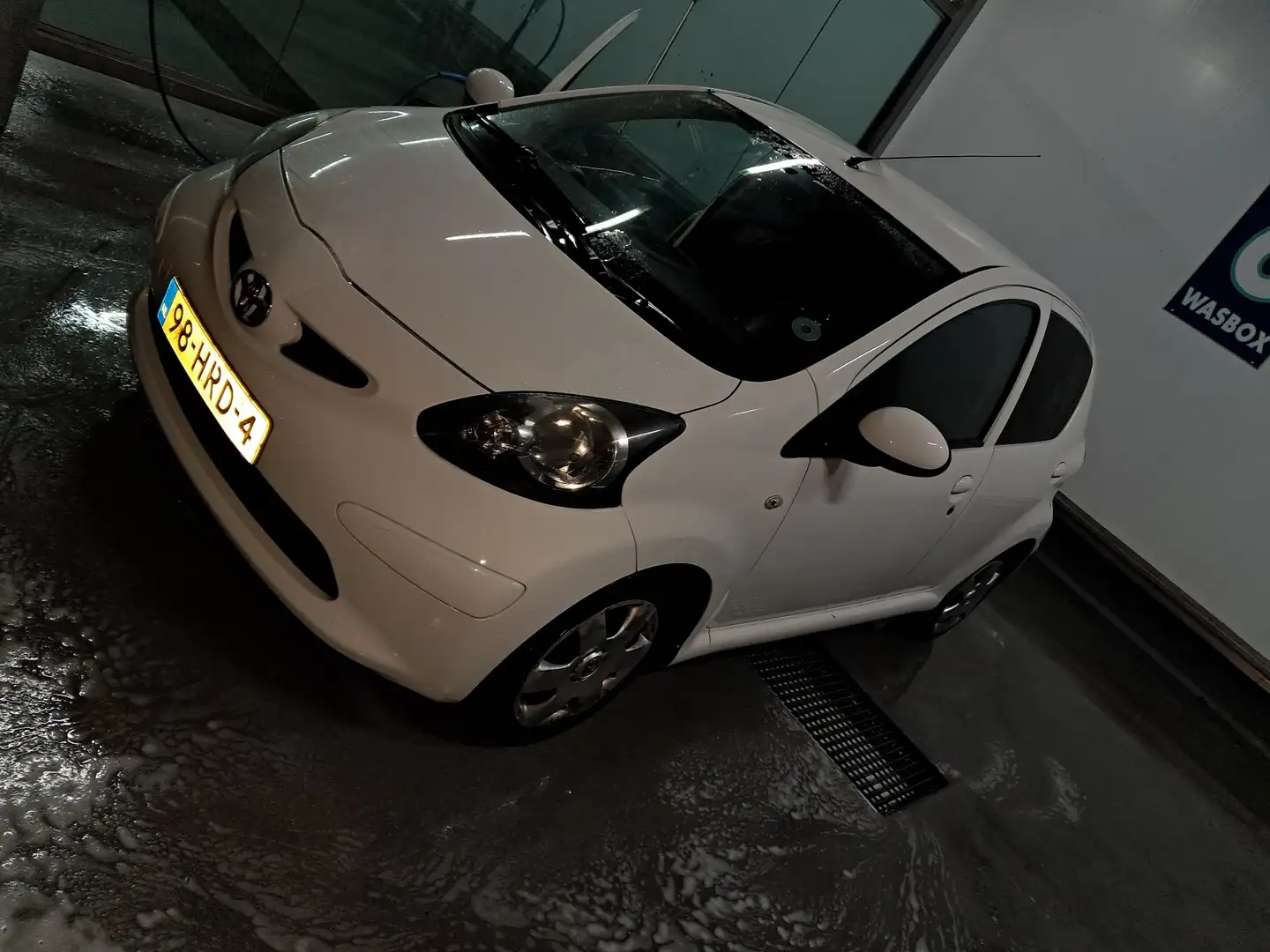 Toyota Aygo 1.0-12V + Blanc - 2