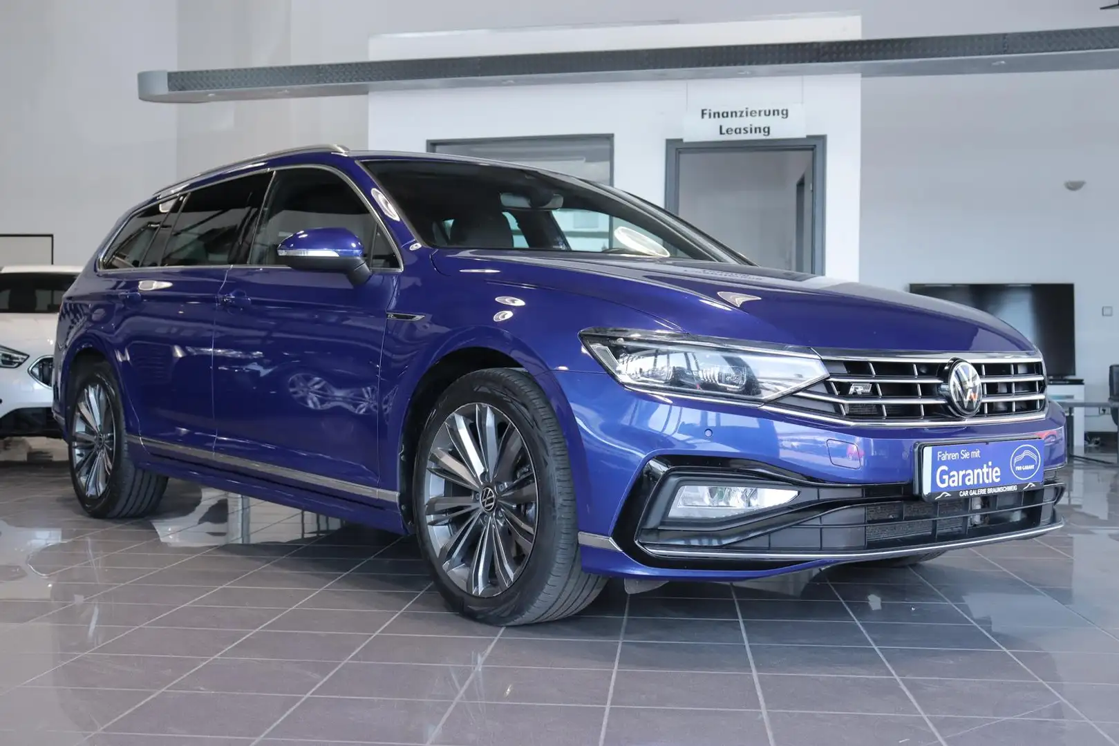 Volkswagen Passat Variant Passat Var. 2.0 TDI Elegance* R-LINE*IQ-LIGHT* Azul - 2