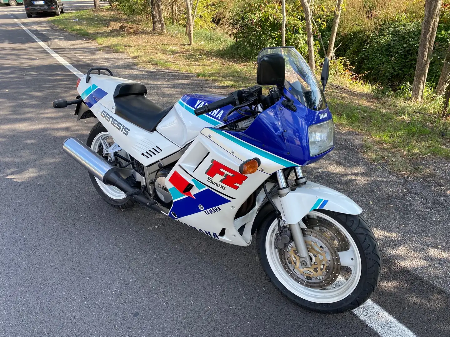 Yamaha FZ 750 Blau - 1