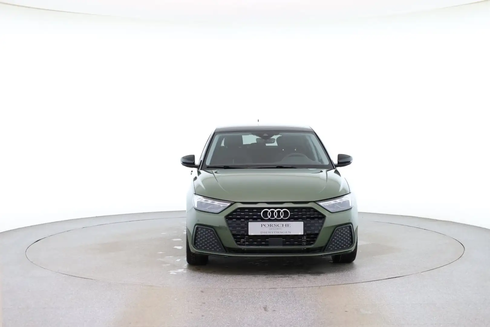 Audi A1 25 TFSI intense Grün - 2