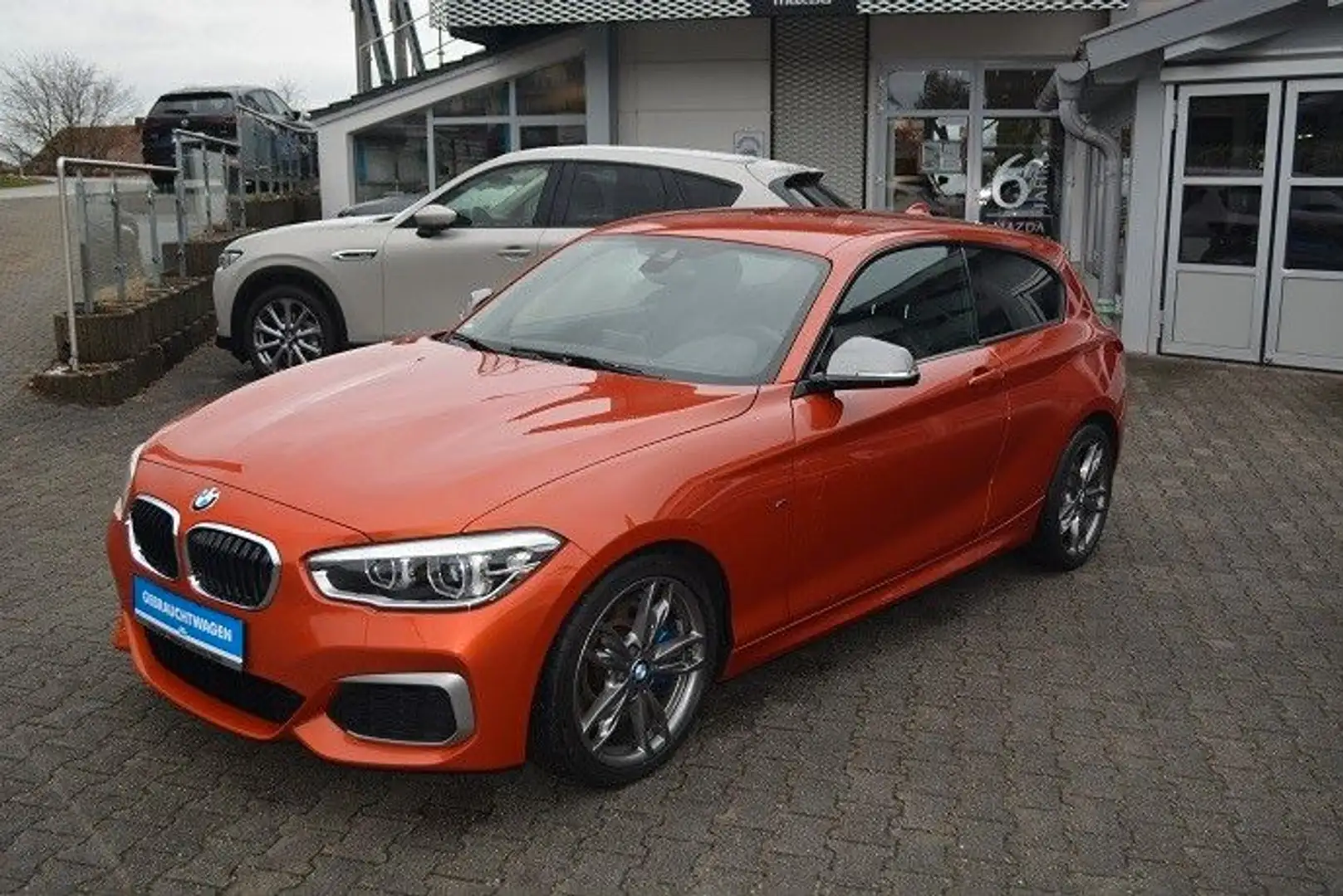 BMW 135 i NAVI LED PDC HARMAN KARDON Orange - 2