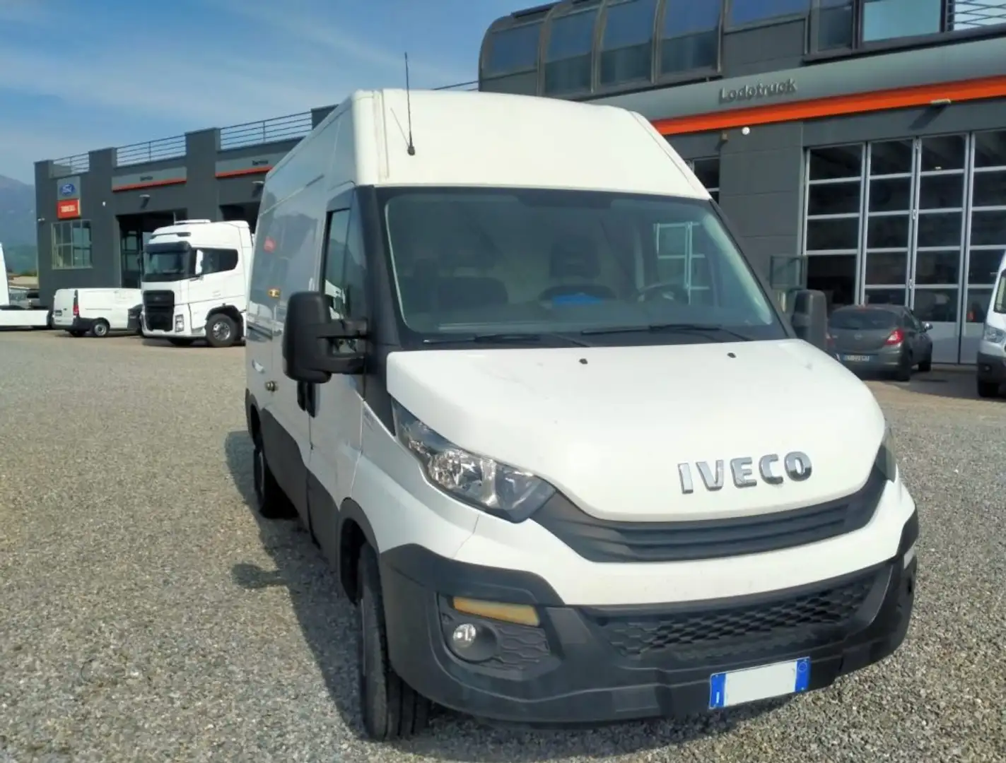 Iveco Daily 35S12V Furgone Blanc - 2
