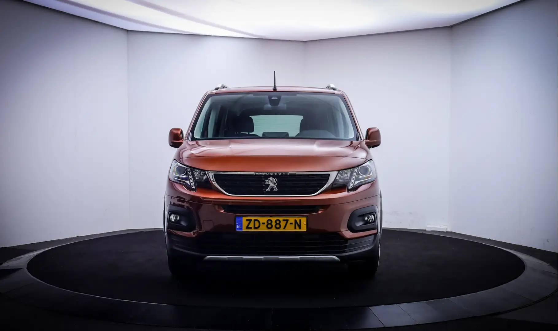 Peugeot Rifter 1.2T ALLURE PACK NAVI | 360 CAM | TREKHAAK | CARPL Marrón - 2
