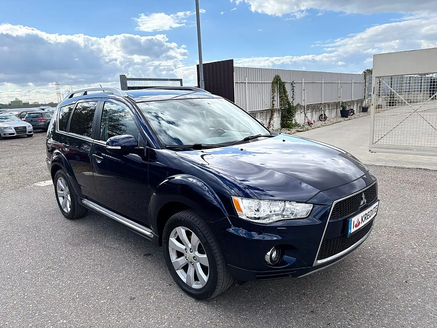 Mitsubishi Outlander 2,2 DI-D Intense **AUTOMATIK **7-sitze ** Blau - 2