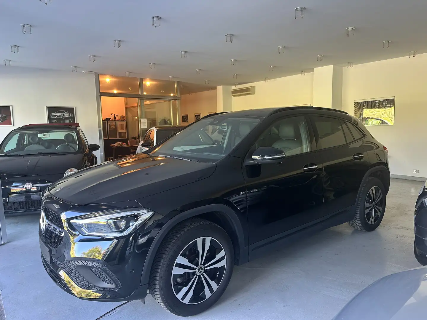 Mercedes-Benz GLA 200 d PREMIUM SPORT Noir - 2