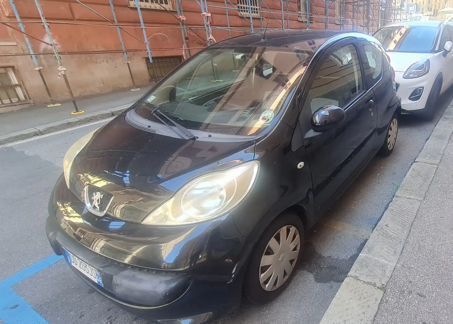 Peugeot 107 107 2005 3p 1.0 12v Plaisir Zwart - 2