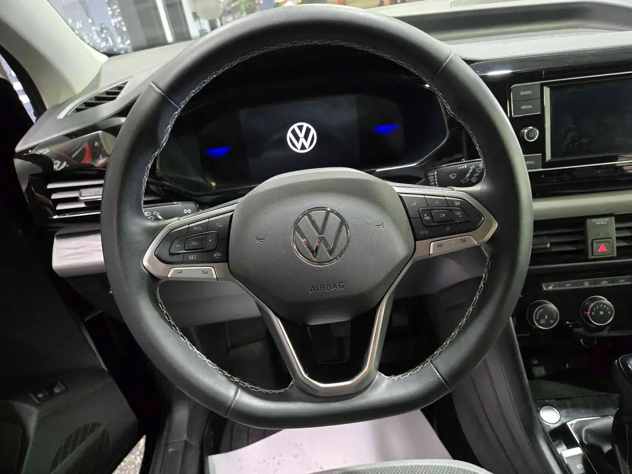 Volkswagen Taos снимка Volkswagen Taos
