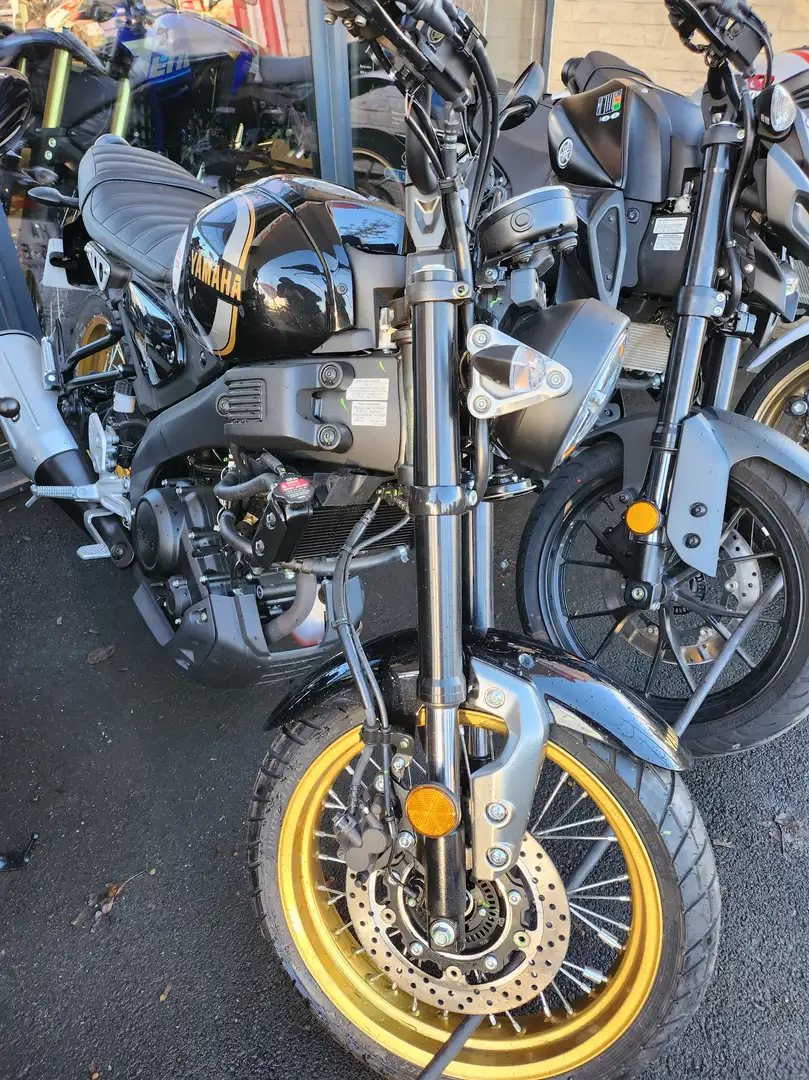 Yamaha XSR 125 Schwarz - 2