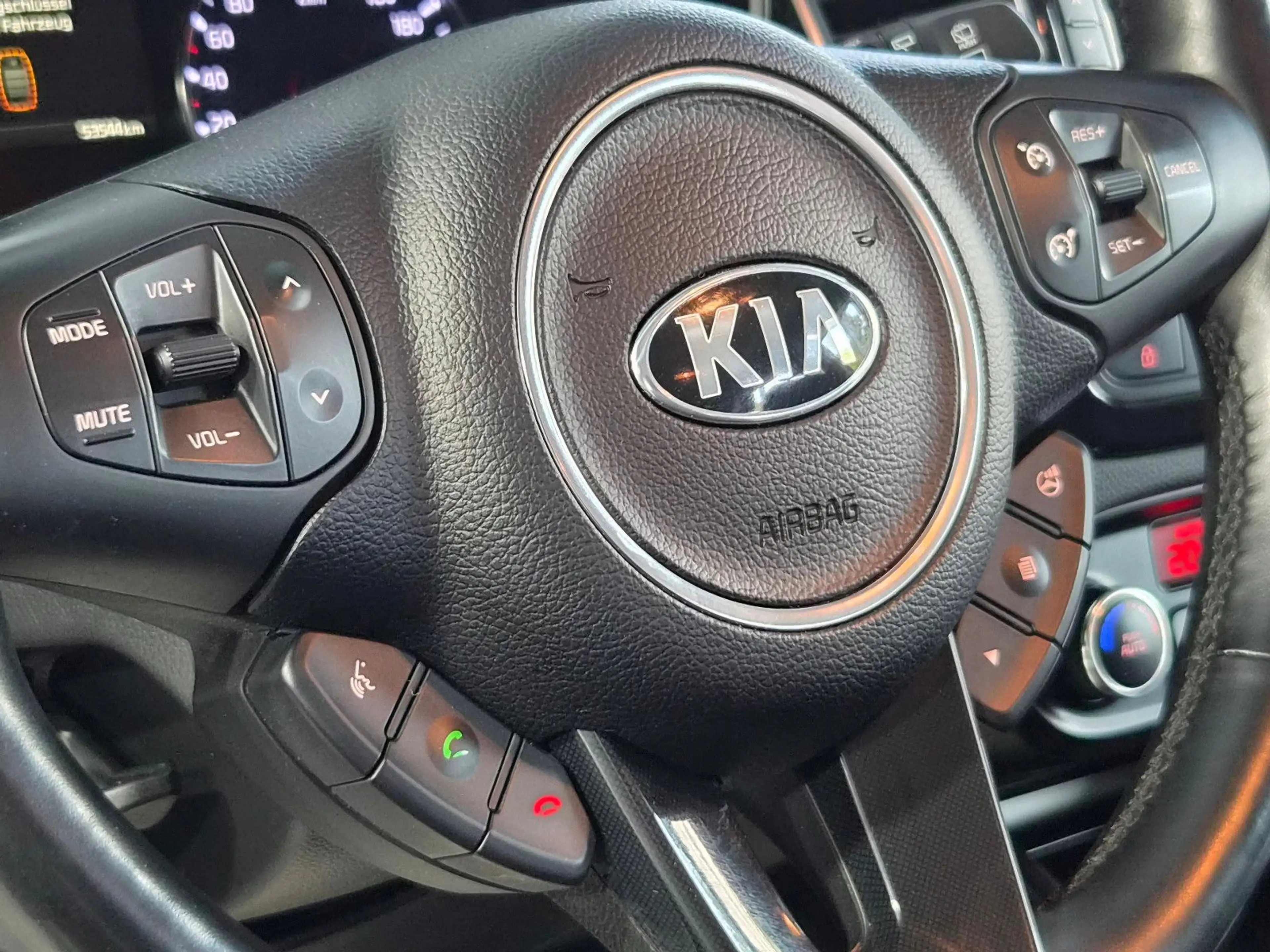 Kia Carens Vision 2.0* 2.HAND*SHZ*AHK*RFK*AUTOMATIK — photo 11