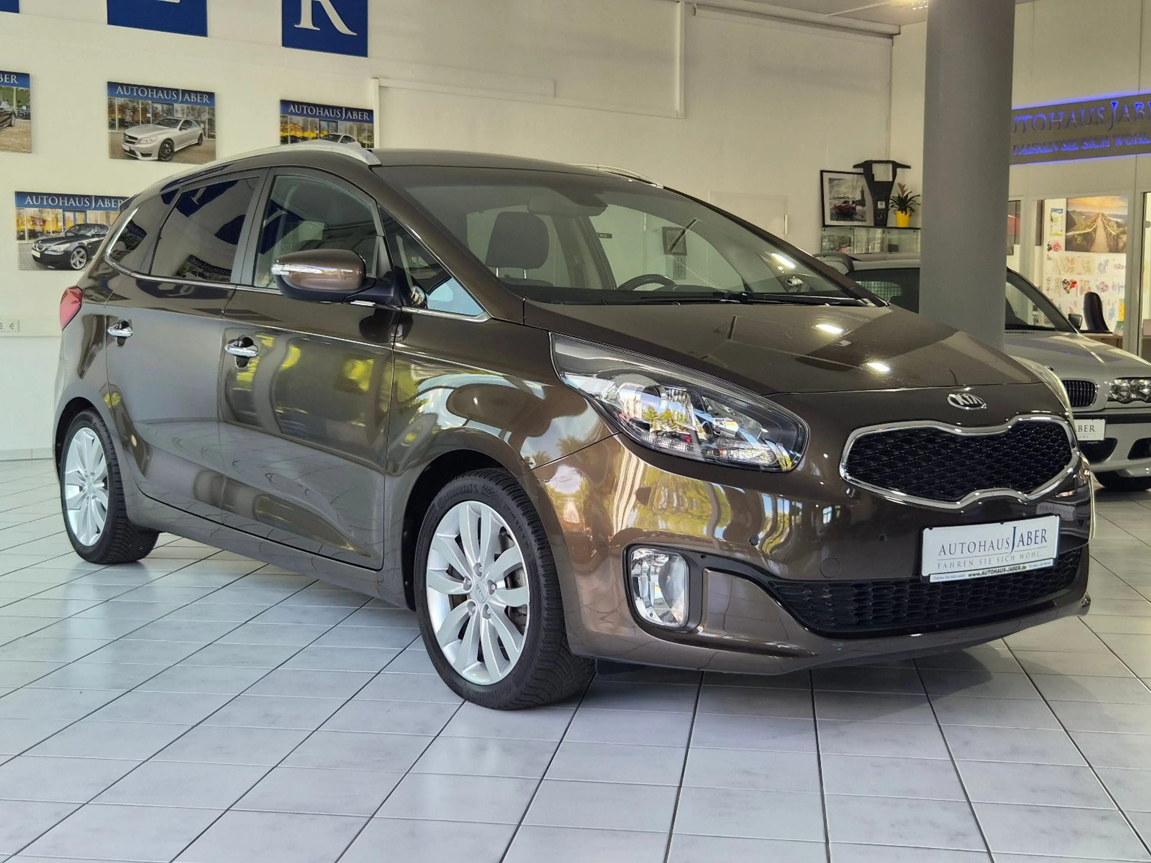 Kia Carens Vision 2.0* 2.HAND*SHZ*AHK*RFK*AUTOMATIK — photo 3