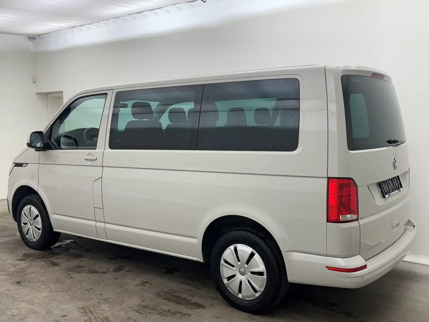 Volkswagen T6 Transporter 2.0 TDi 102 SCR 9pl Gris - 2