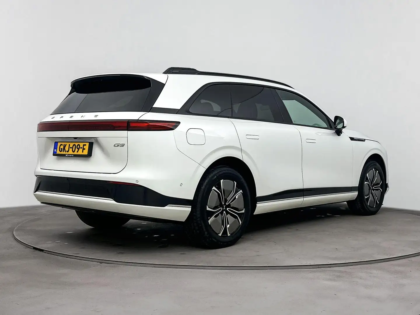 Xpeng G9 RWD Long Range 98 kWh Trekhaak | Panoramadak | 300 Weiß - 2