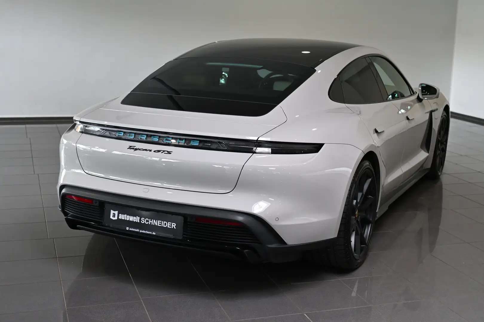 Porsche Taycan GTS ACC HUD Pano Clubleder Matrix 21 Gris - 2