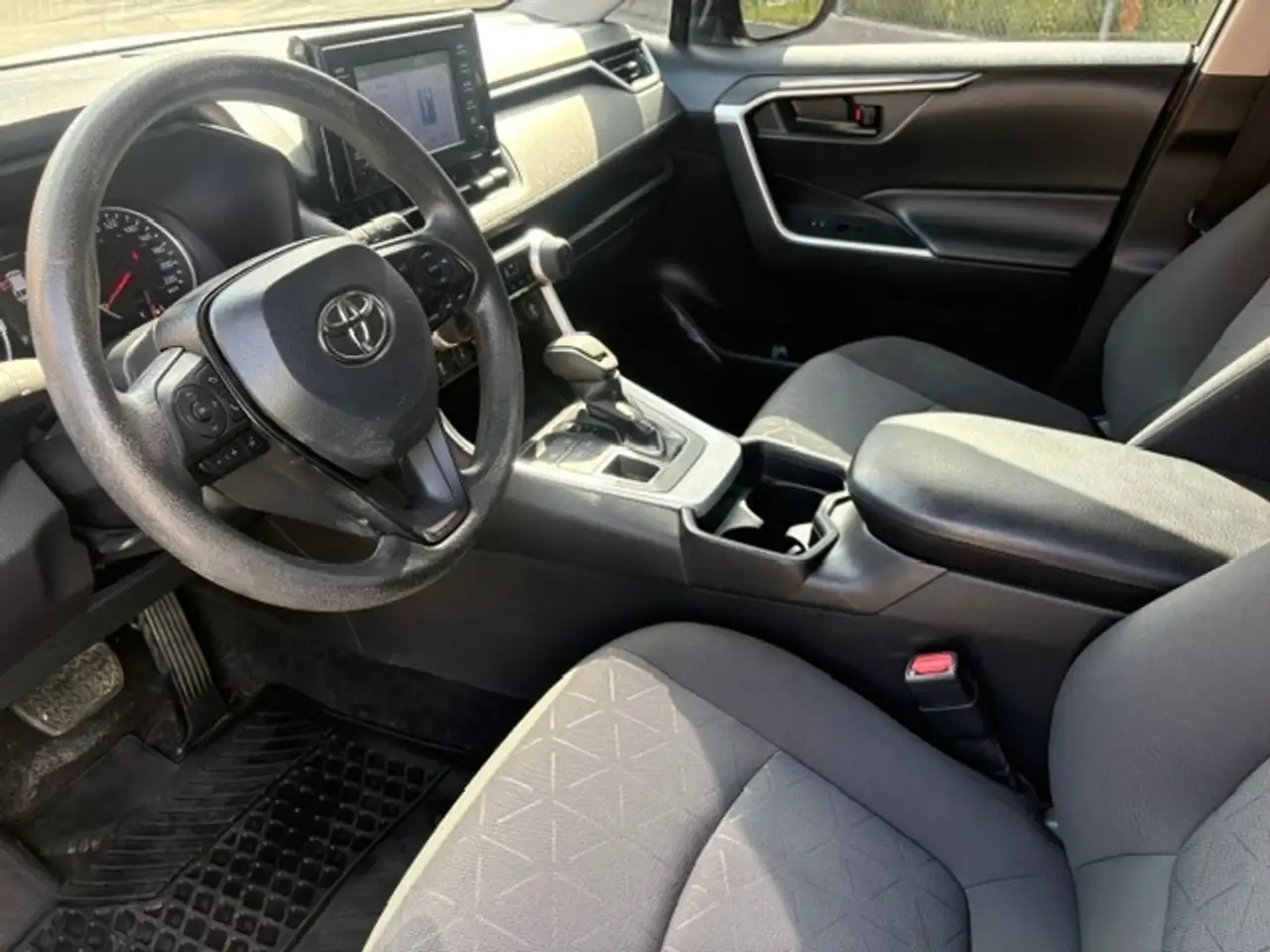 Toyota RAV 4 снимка Toyota RAV 4