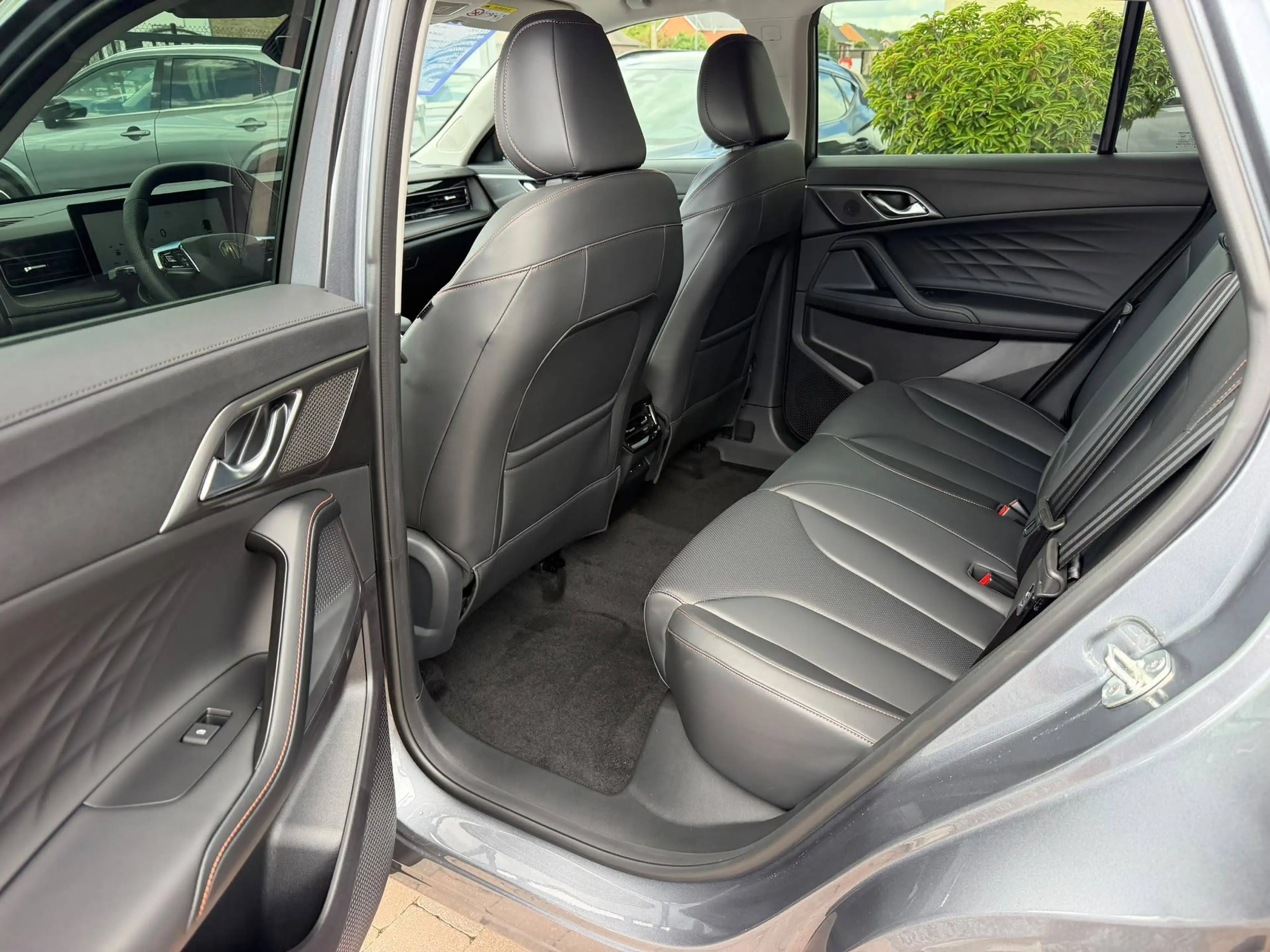 MG HS Hybrid+ 1.5 Luxury 224PK 7J/FABRIEKSWAARBORG NIEUW 0KM — photo 8