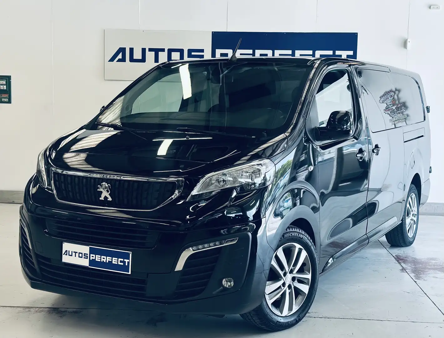 Peugeot Expert 2.0 BlueHDi L3 LONG CHASSIS DOUBLE CABINE GPS CLIM Noir - 1