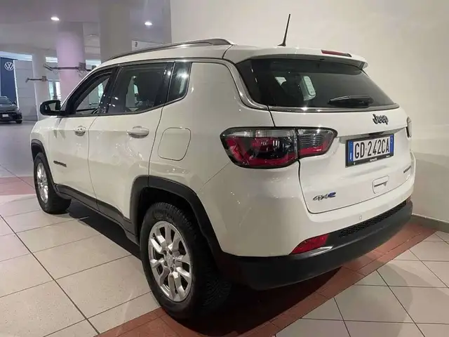 Jeep Compass view 3