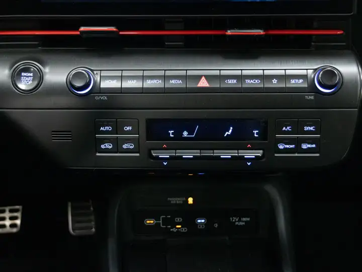 Hyundai Kona 2024, foto 17